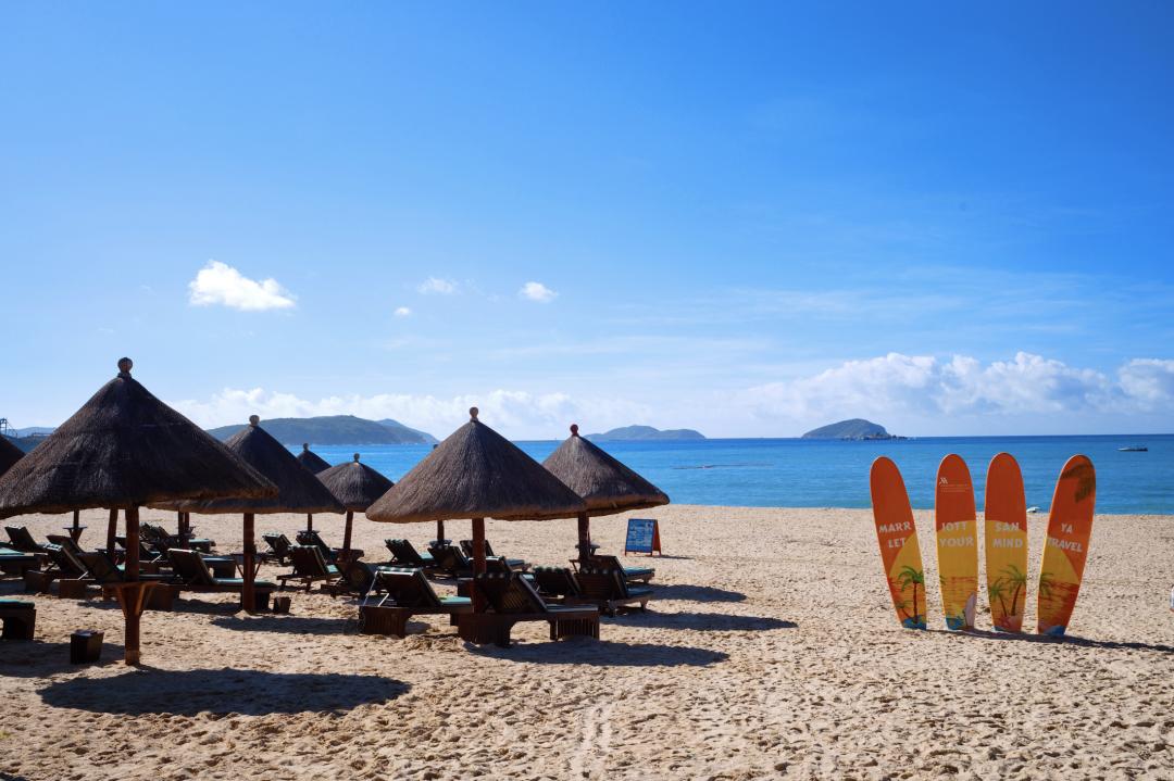 三亚亚龙湾酒店推荐,亚龙湾沙滩最近的酒店