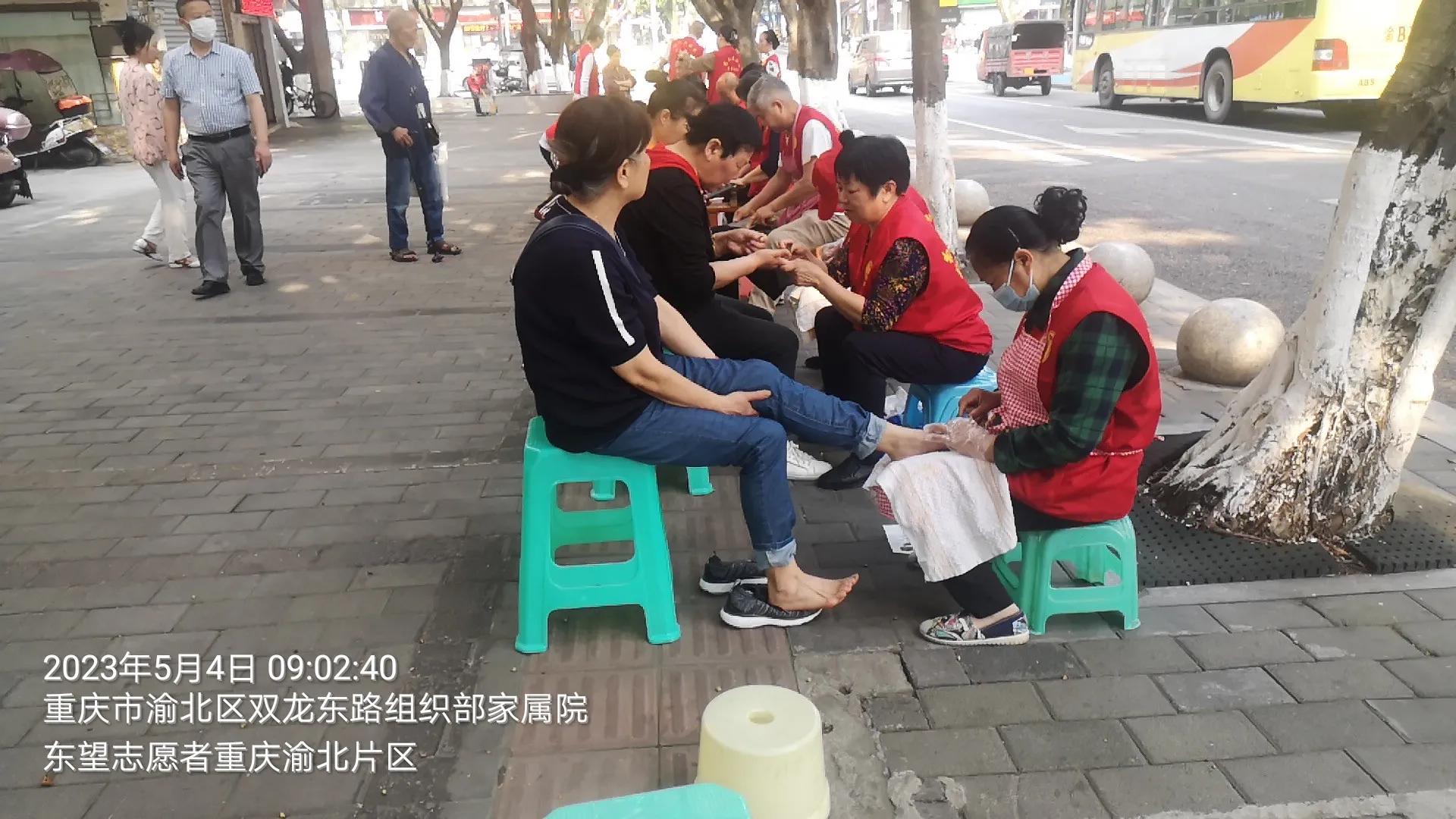 感谢自己无私奉献的志愿者,默默奉献的爱心公益志愿者们