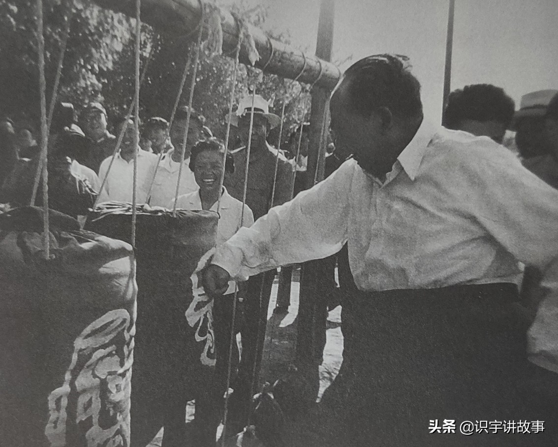 一次看个够！精心收集毛主席100张经典老照片，一起领略伟人风采