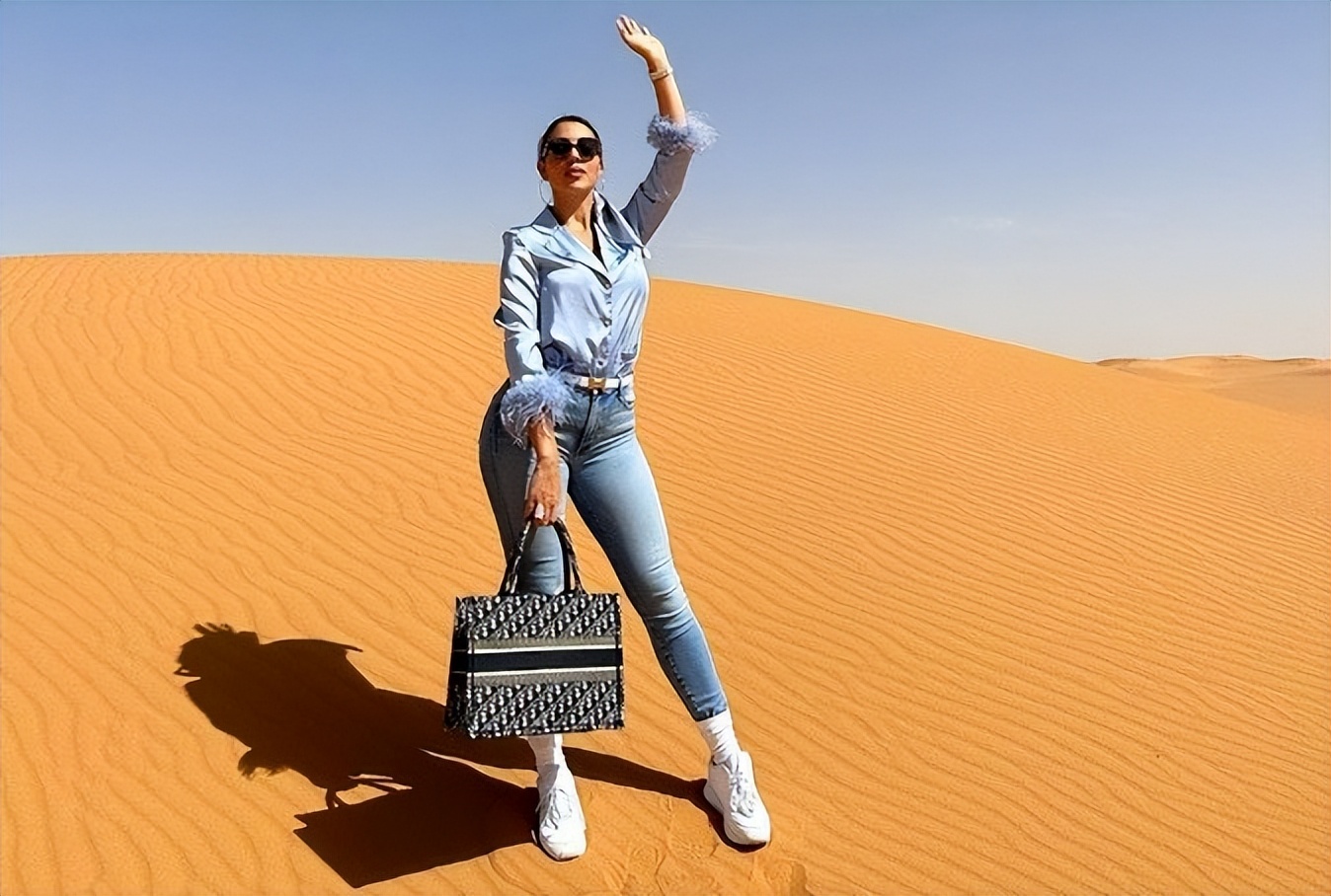 生3个孩子也没用，乔治娜花钱如流水高调炫富，和C罗出现感情危机