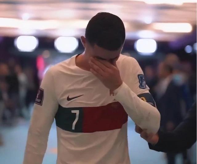 4强内马尔泪洒赛场C罗痛哭告别凯恩错失点球有的是最后一届世界杯