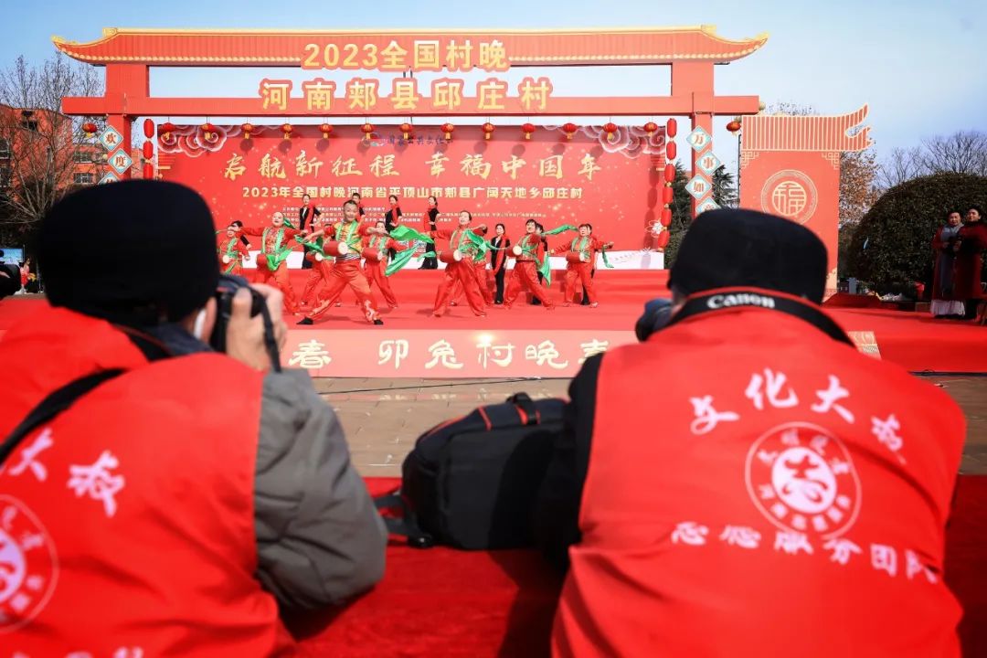 平顶山老大爷唱戏,河南农民大叔唱歌