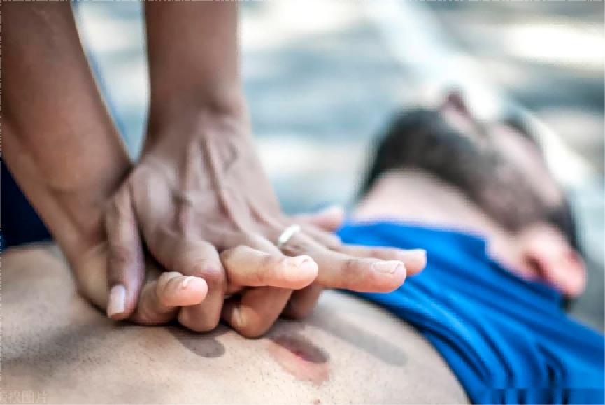 男性的乳头是用来干嘛的？除了区分“正反面”，还有这四个作用