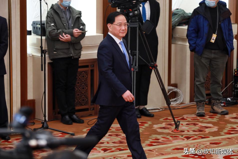 两会首场部长通道新面孔,首场部长通道有新面孔