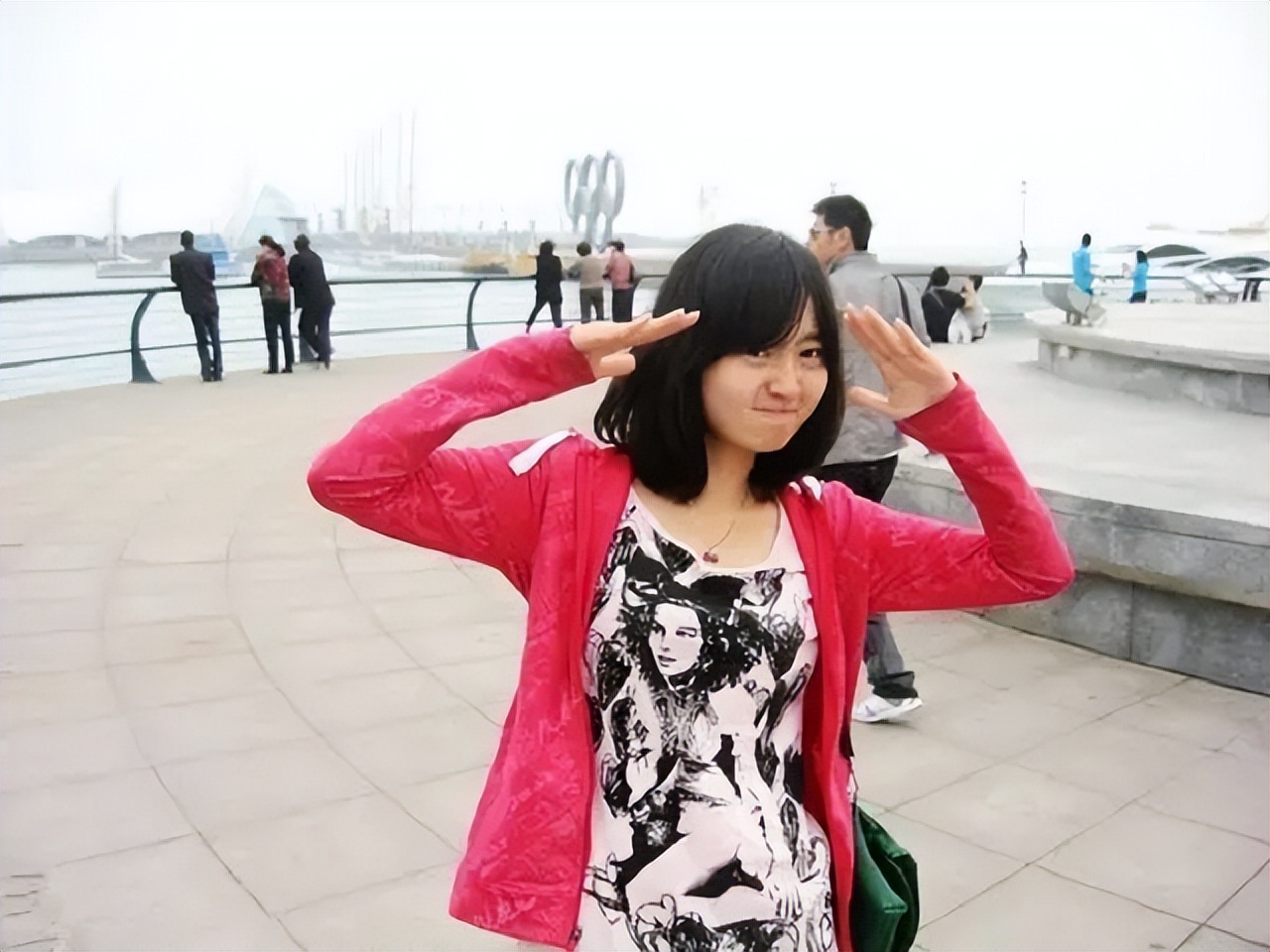 山东女孩才貌双全，一本大学毕业，为何选择出家当尼姑？