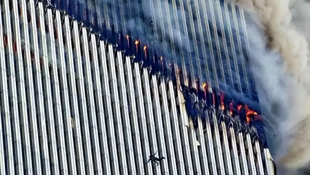 911事件真实画面飞机撞大楼全过程,911事件总共有几架飞机撞上大楼