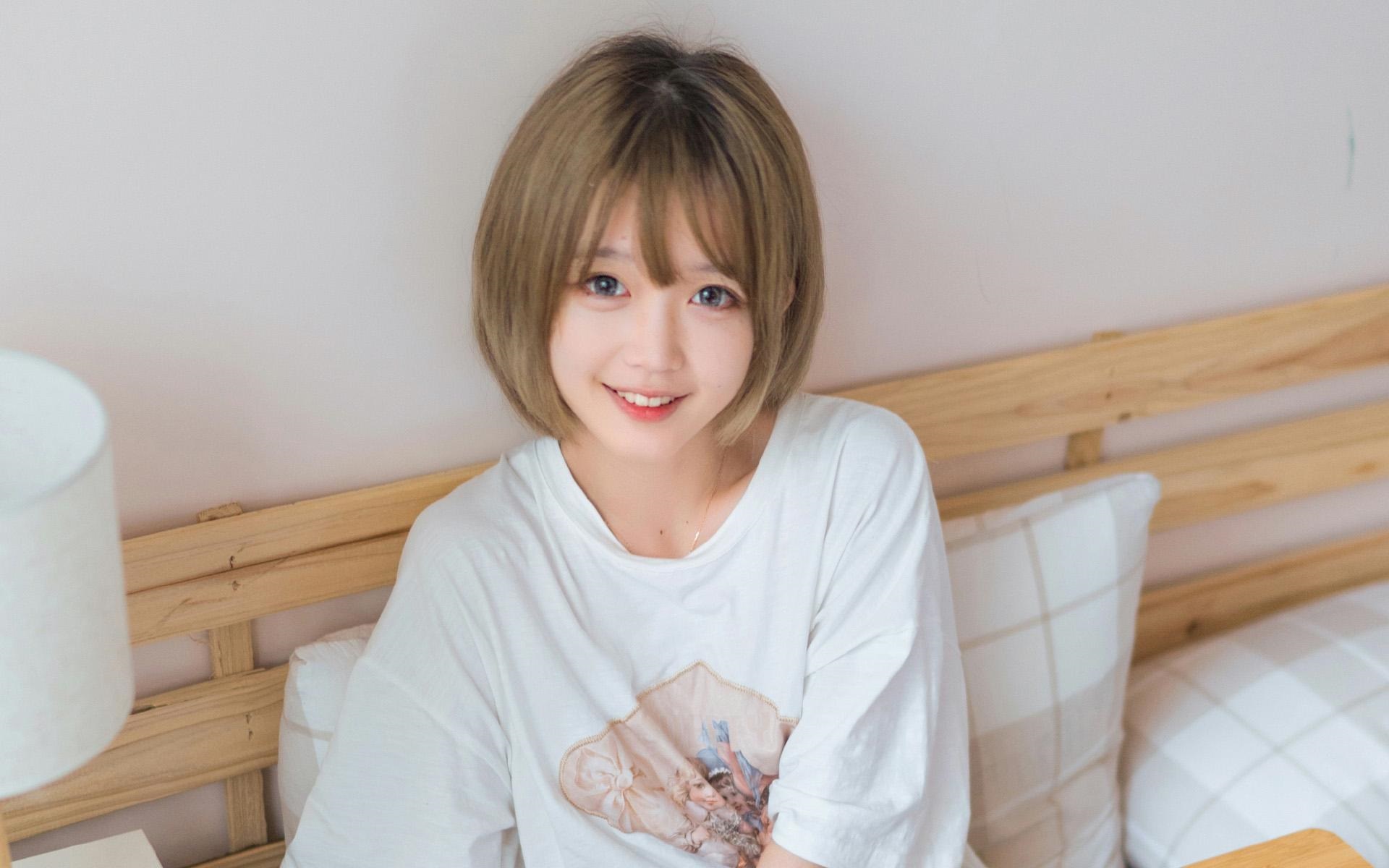 弥辞是个软萌的兔子精，最大的梦想是成为地仙化成人形