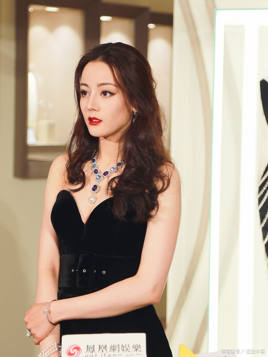 迪丽热巴发100多张自拍,迪丽热巴自拍集合