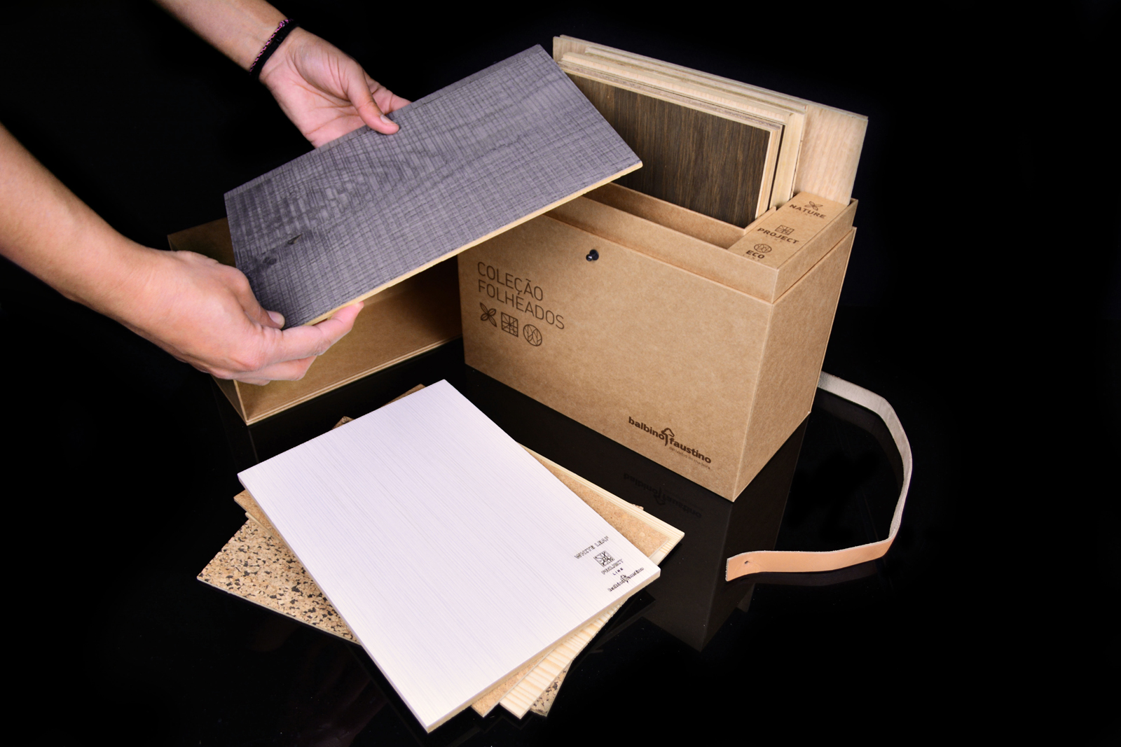 BALBINOFAUSTINO样品目录卡片盒包装设计via:sistema4
