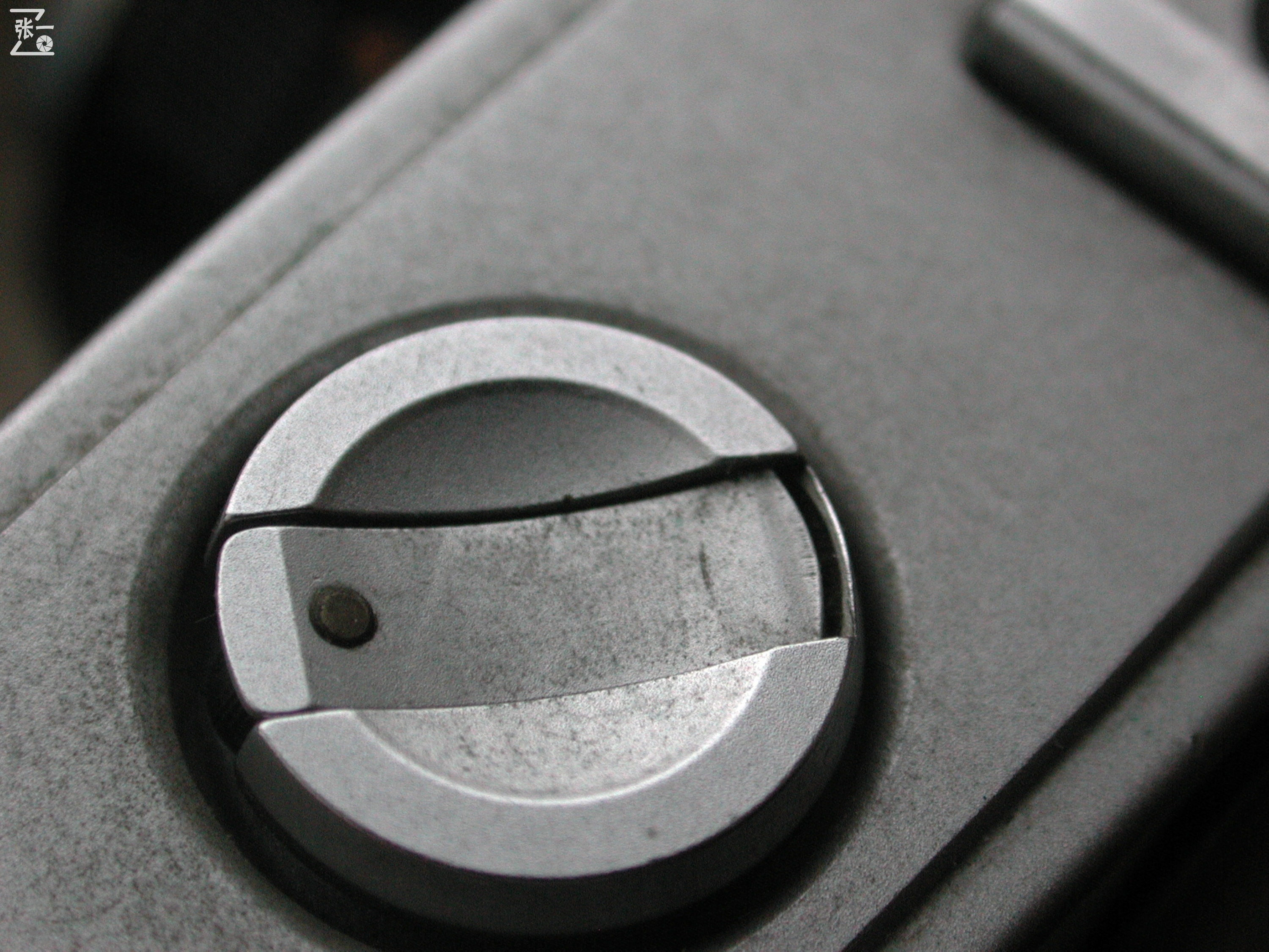 同好赠机：日本OlympusTrip35，一款销量惊人的旁轴照相机！