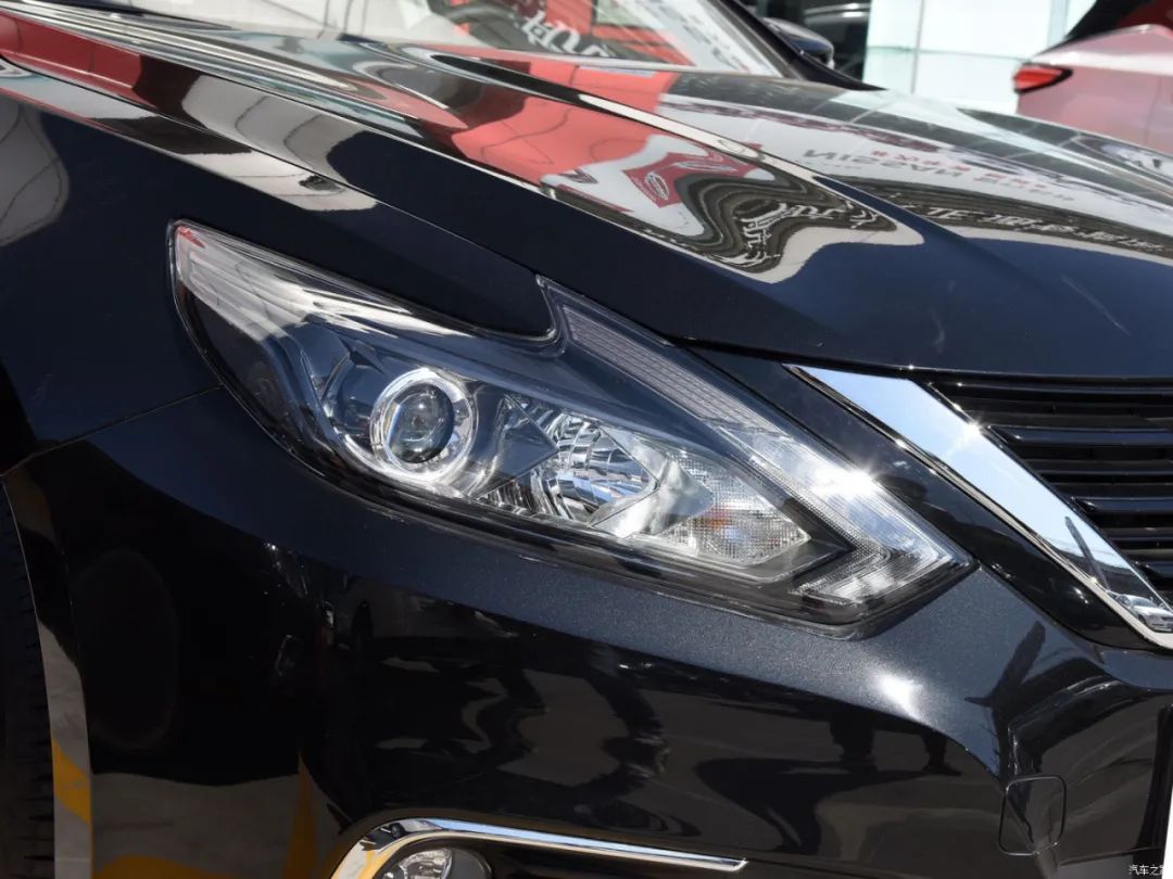 二手天籁11万左右,郑州市二手日产天籁车2万元左右