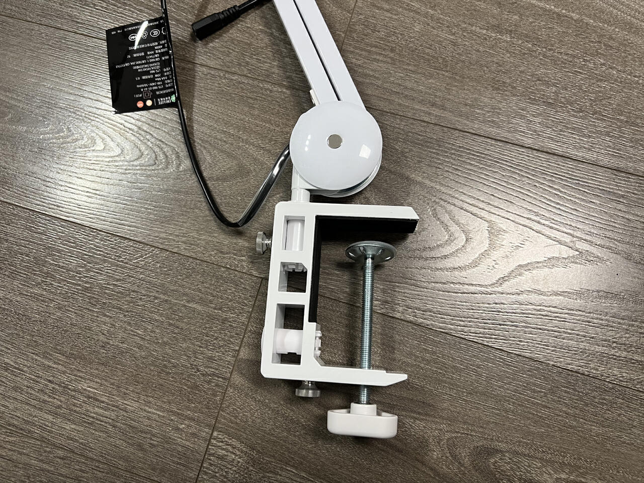 nir红光能用于照射眼睛么,nir红光护眼台灯靠谱吗