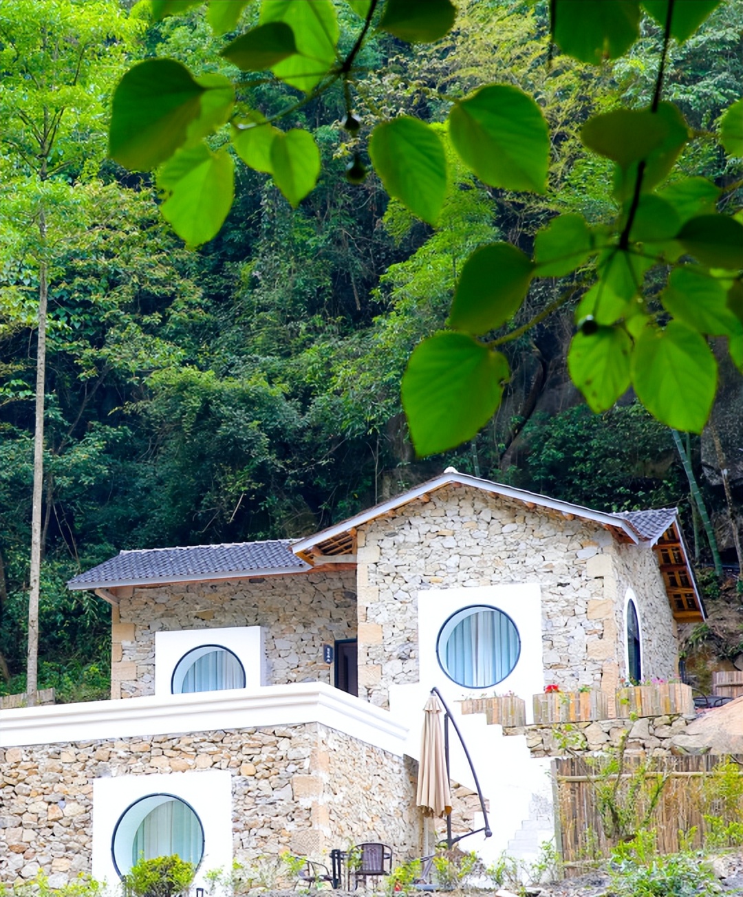 一起小住甜城，邂逅一个仲夏之梦