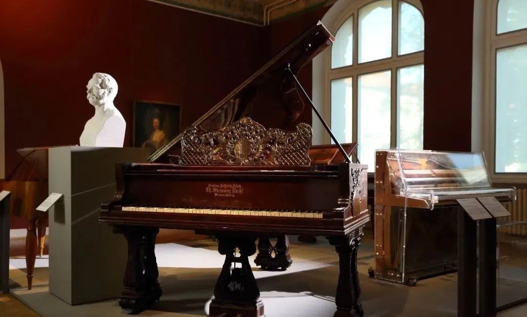 舒曼浪漫曲和声分析,舒曼钢琴曲梦幻