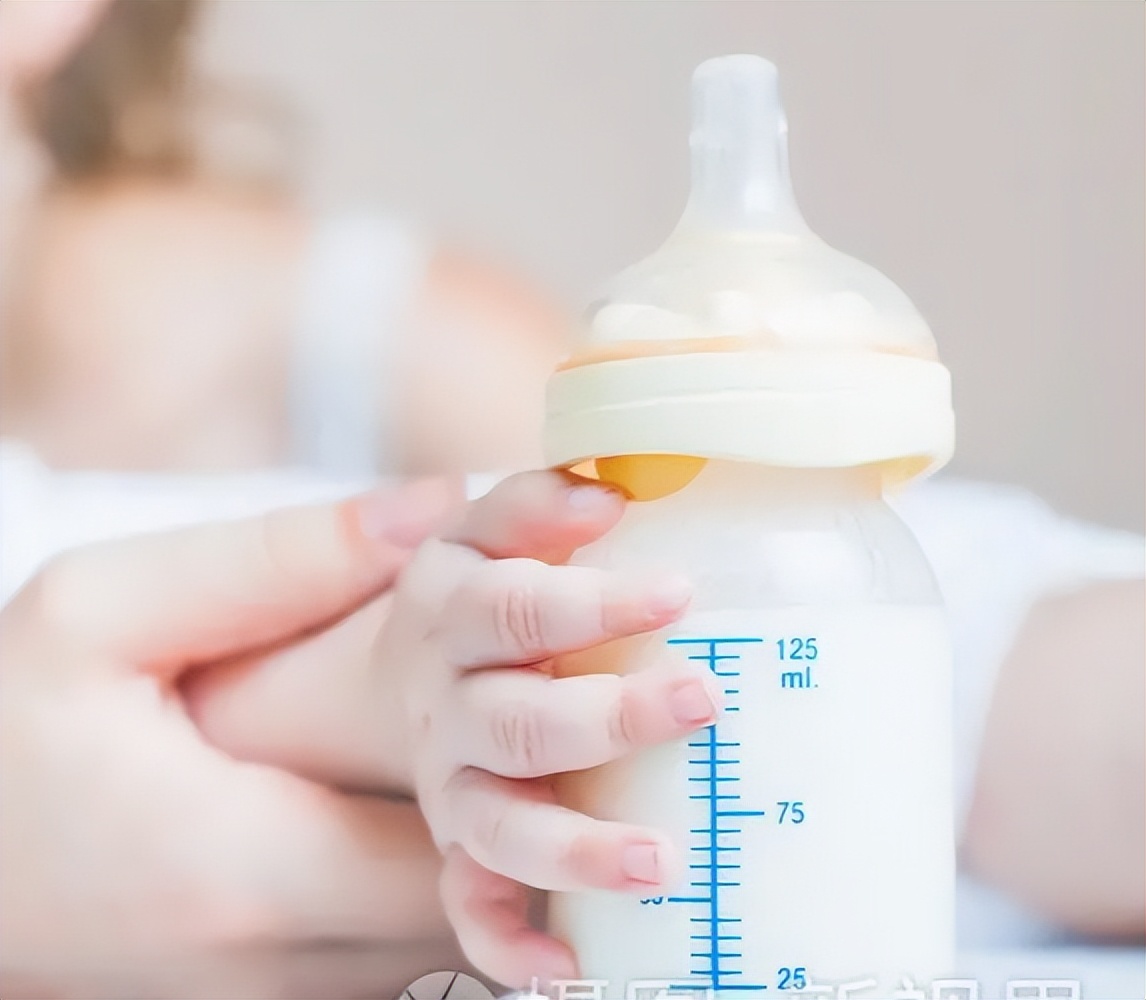 为什么不能用凉白开冲奶粉,为什么不能给宝宝用开水冲泡奶粉