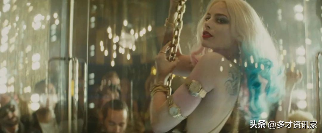 芭比被打一巴掌,芭比娃娃被扇耳光