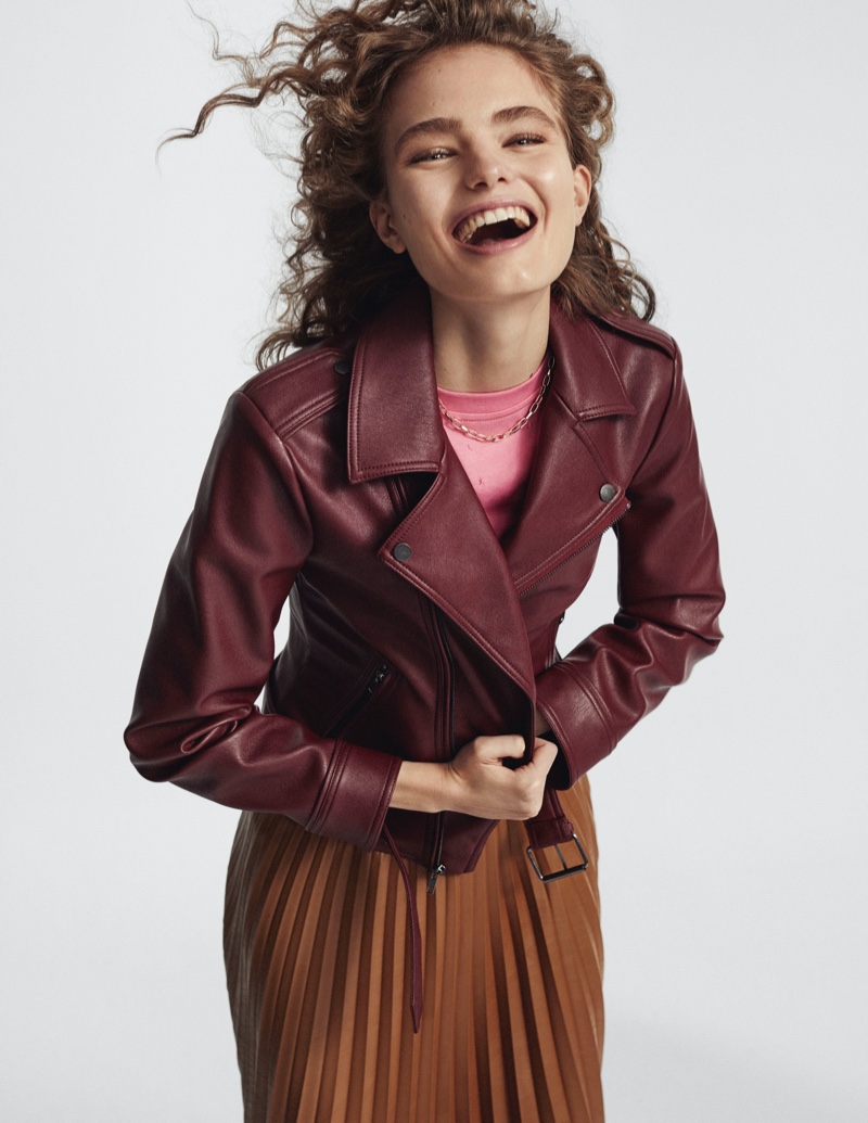 德国超模安娜·米拉（AnnaMilaGuyenz）拍摄的时尚杂志