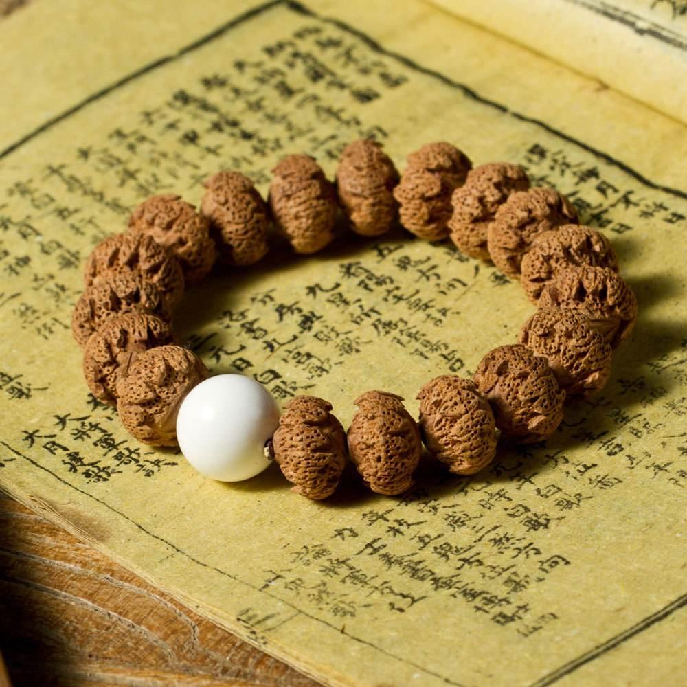 对不起大家，我来给莲花菩提洗白了！3分钟看完再骂我吧！