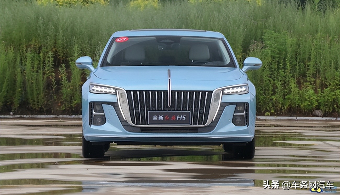 国产中型轿车新款奔腾b70值得买吗,一款车如何俘获人心且看奔腾b70