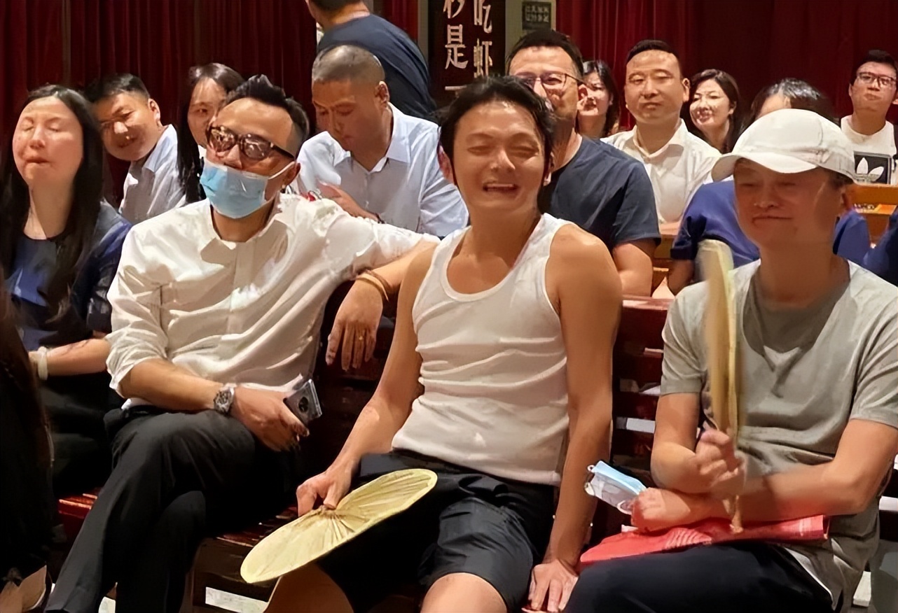 他靠小龙虾如何资产过千万,从卖小龙虾变成千亿首富