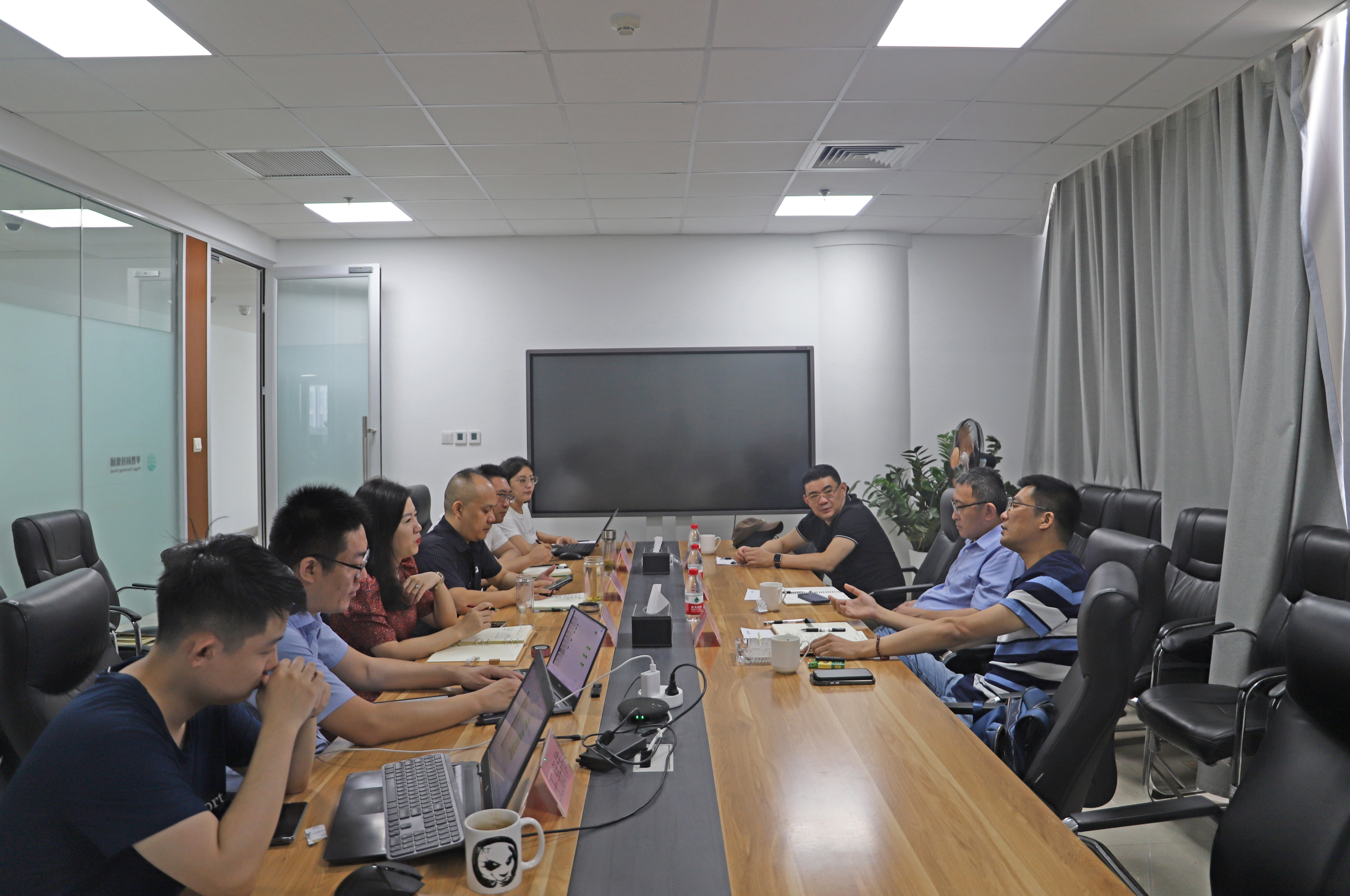 金融赋能|中国投资协会一行领导莅临平普科技考察交流