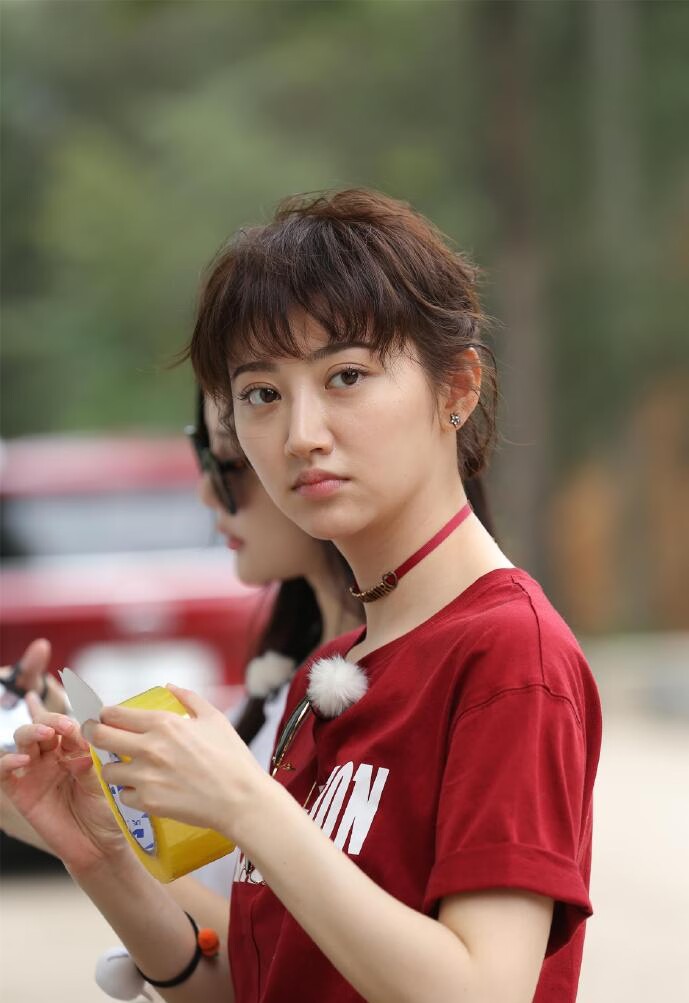 景甜卷短发发型图,景甜同款发型短发