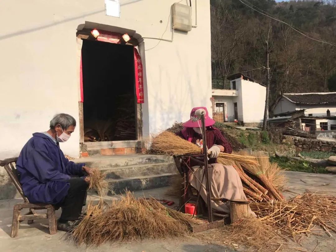 农村这两笔糊涂账国家将严查,村级债务9000亿