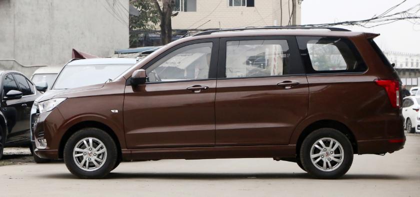 五菱宏光新款说明书,五菱宏光新款与老款区别