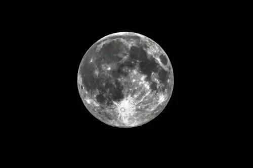 宇宙月亮之谜,宇宙的奥秘月亮上的神秘天体