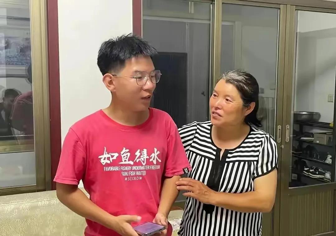 任旭明谈高考成绩的视频,任旭明高考现场