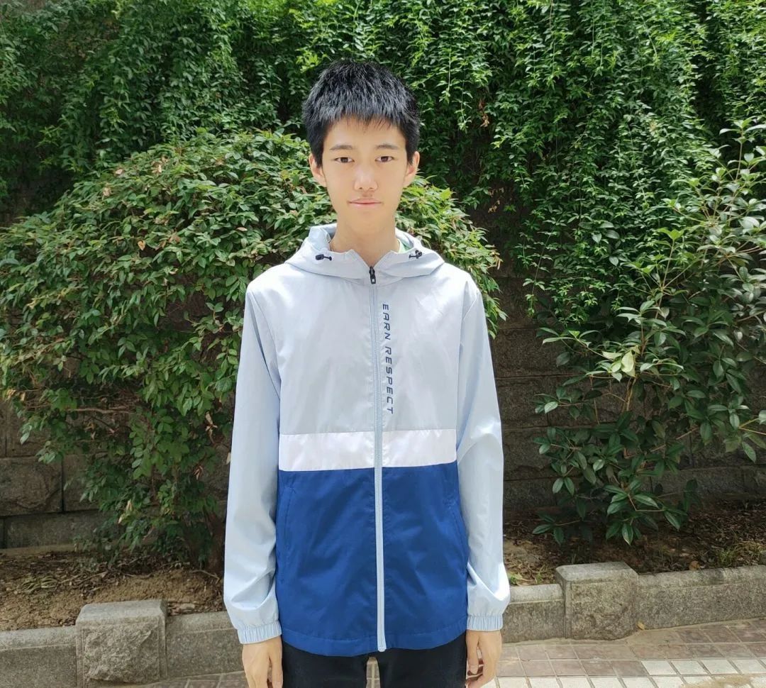 东大精英学校,大英才班和小英才班哪个好