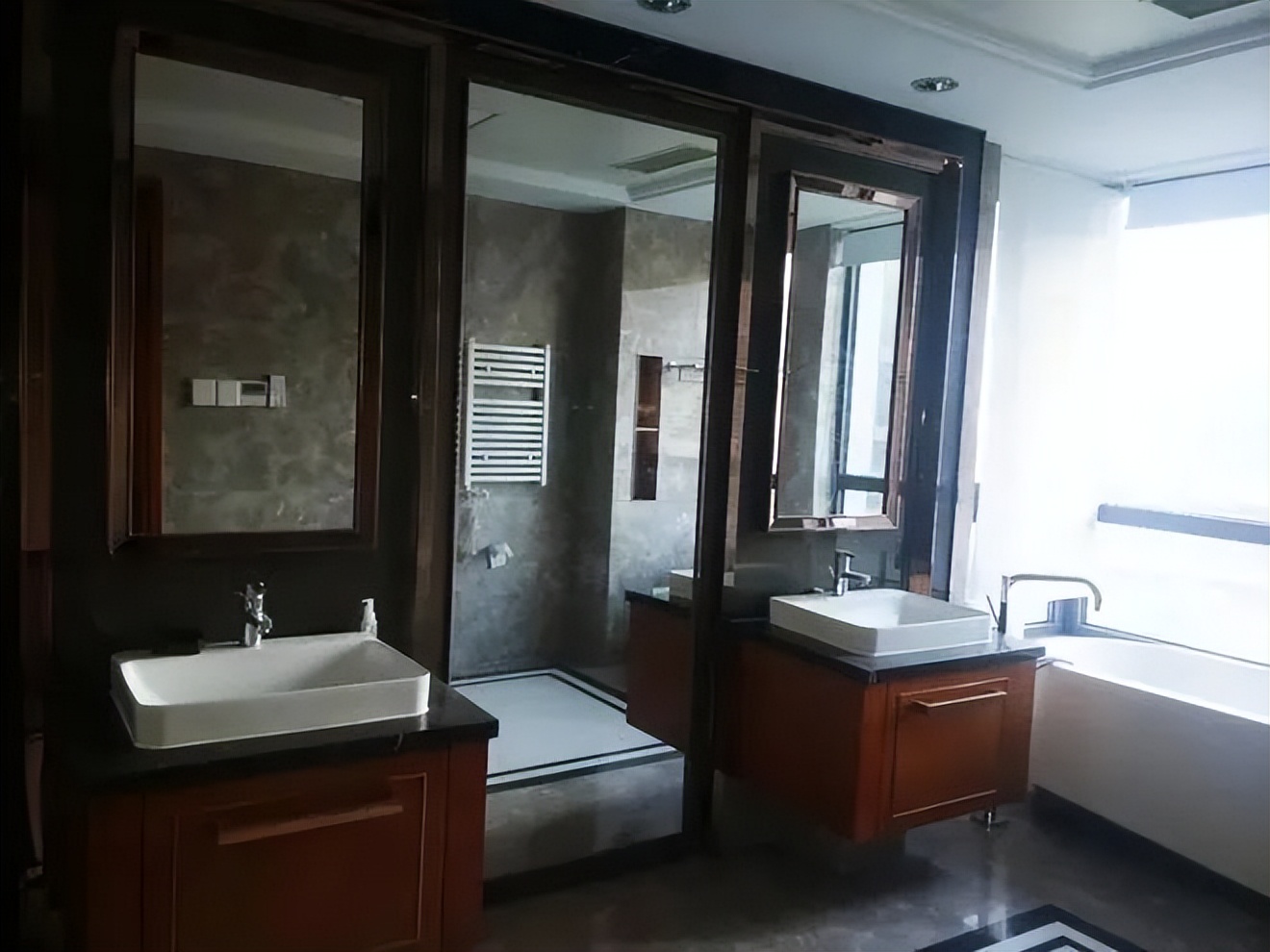 7.3万/平法拍房落锤，仁恒江湾城还是稳呐