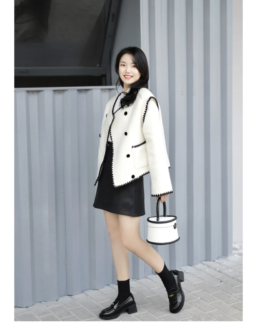 小香风半身裙怎么穿出高级感,小香风半身裙中长款搭配