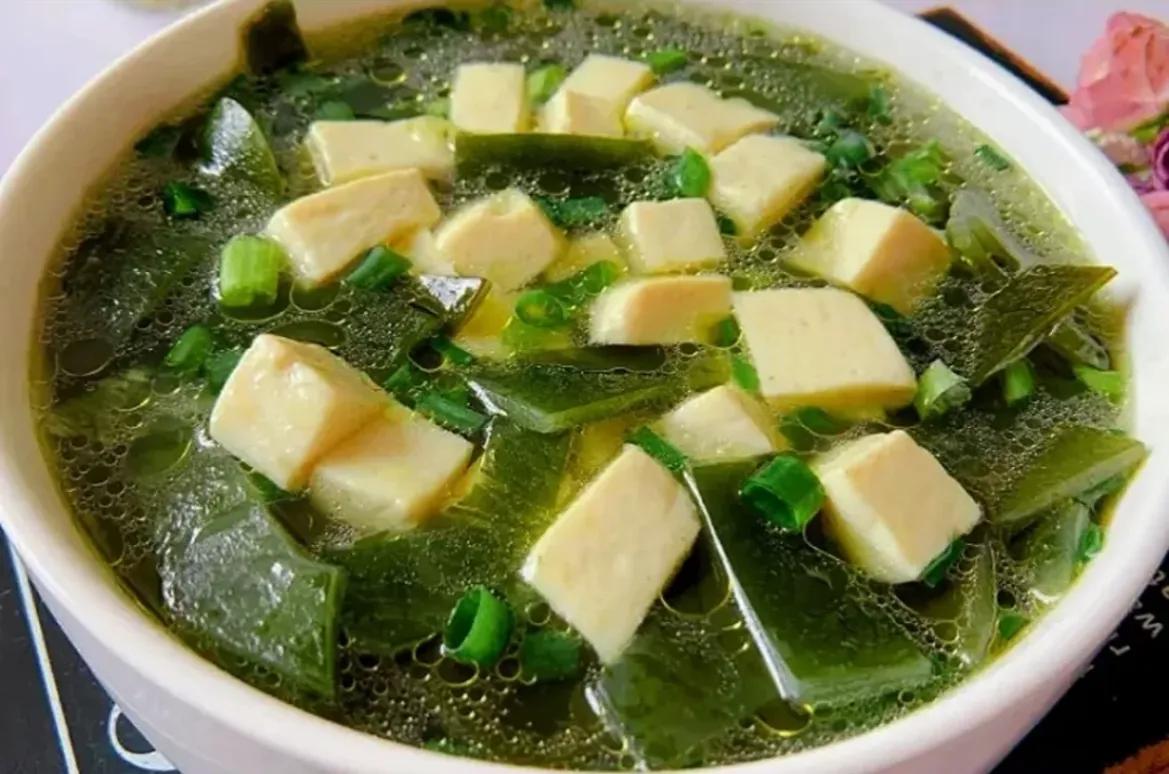 晚餐掉秤最快减肥汤一周不重样,晚餐最推荐喝什么减脂汤