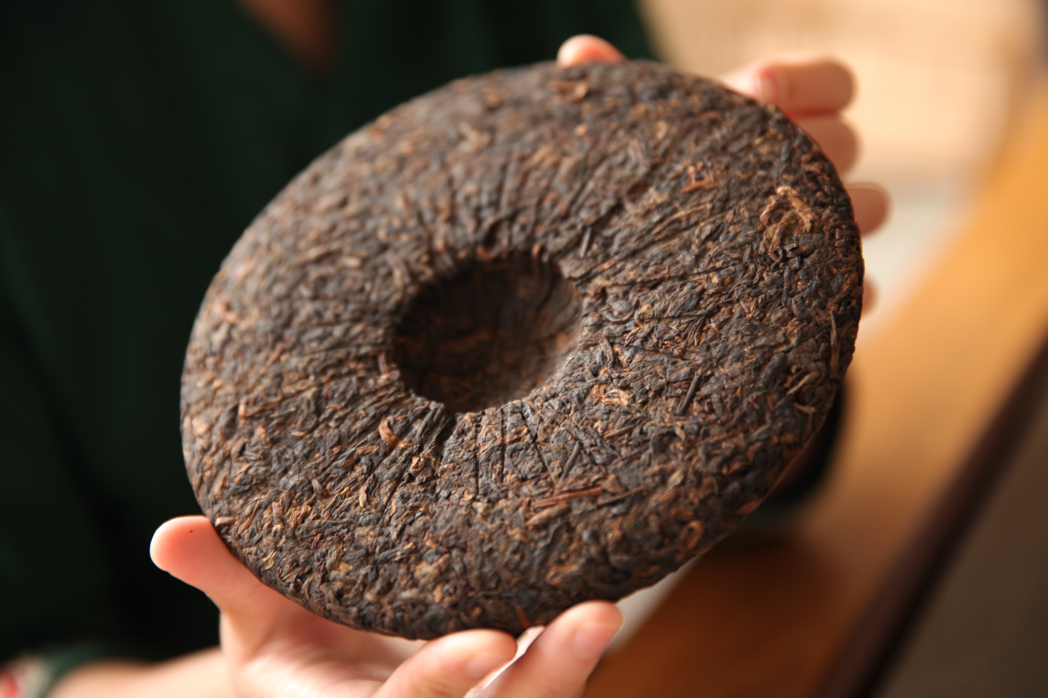 开明古韵2018枣香普洱熟茶200克,2018古韵沉香熟茶一饼357g