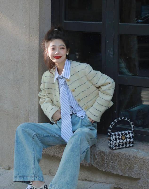 今年流行裤子不皱有垂感,今年裤子流行红色吗