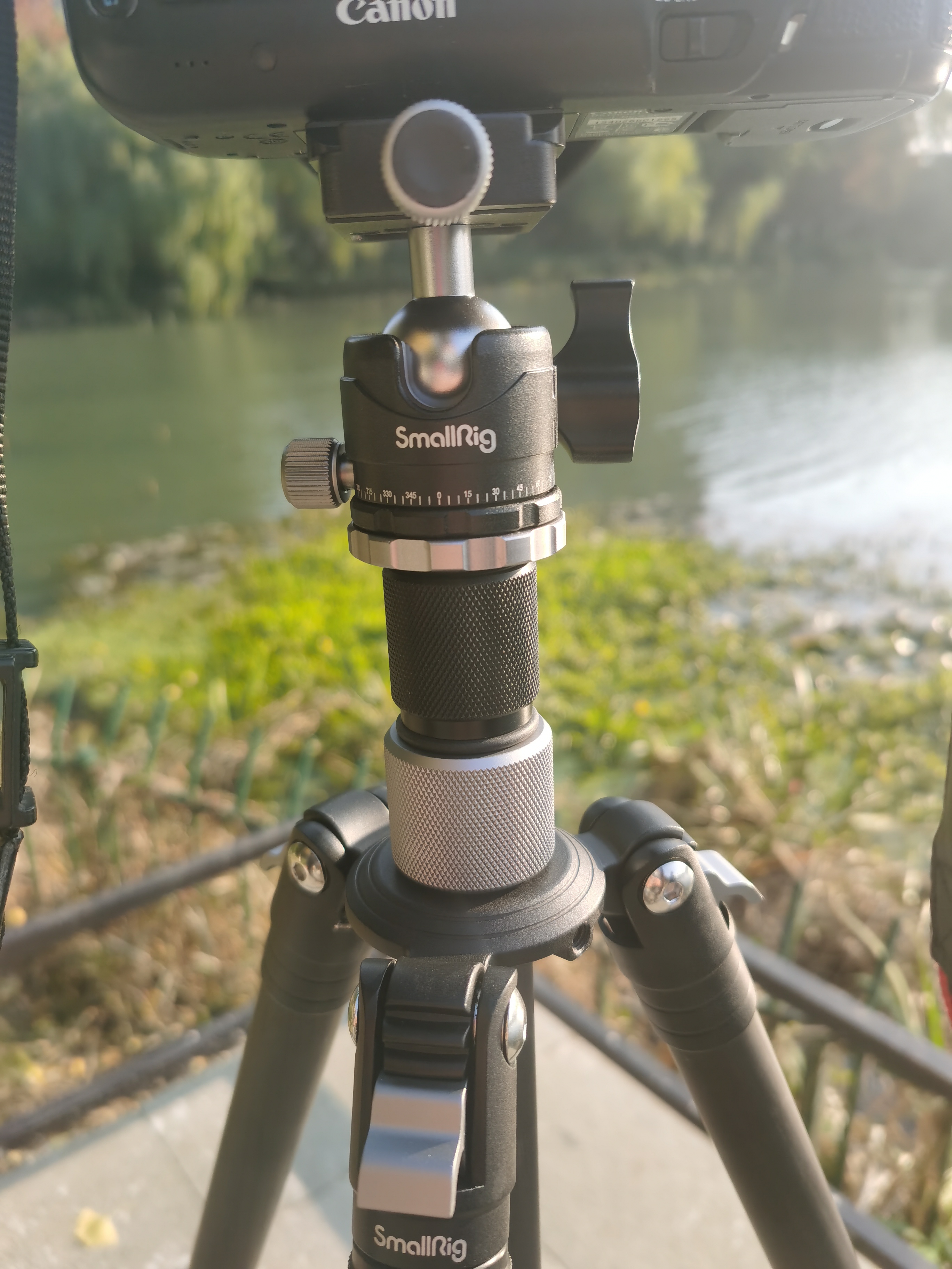 入门碳纤维三脚架推荐,斯莫格三脚架碳纤维和铝合金