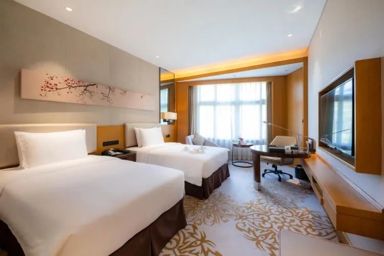 中秋游玩团购大促,中秋活动全场八折优惠