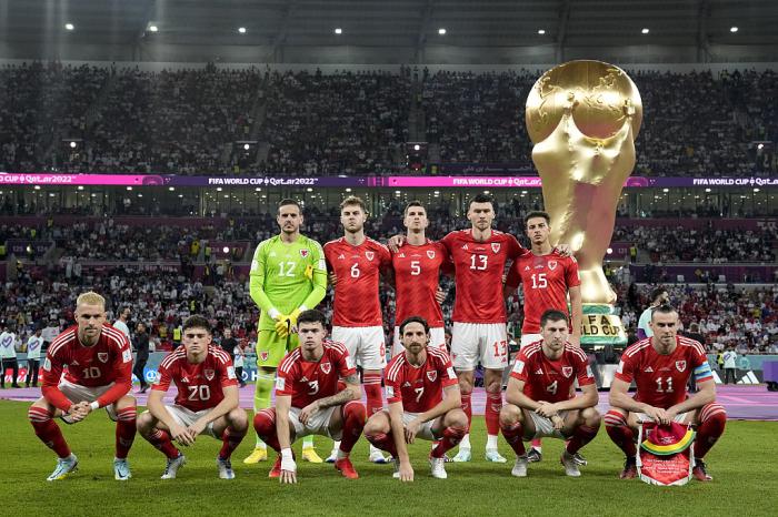 33岁贝尔宣布退役图片,2016欧洲杯威尔士对英格兰贝尔