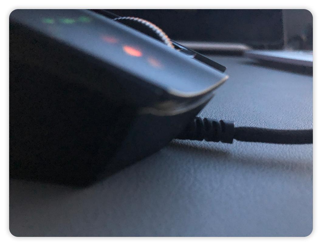 「血手幽灵ES30Plus」——78g轻量化电竞鼠标