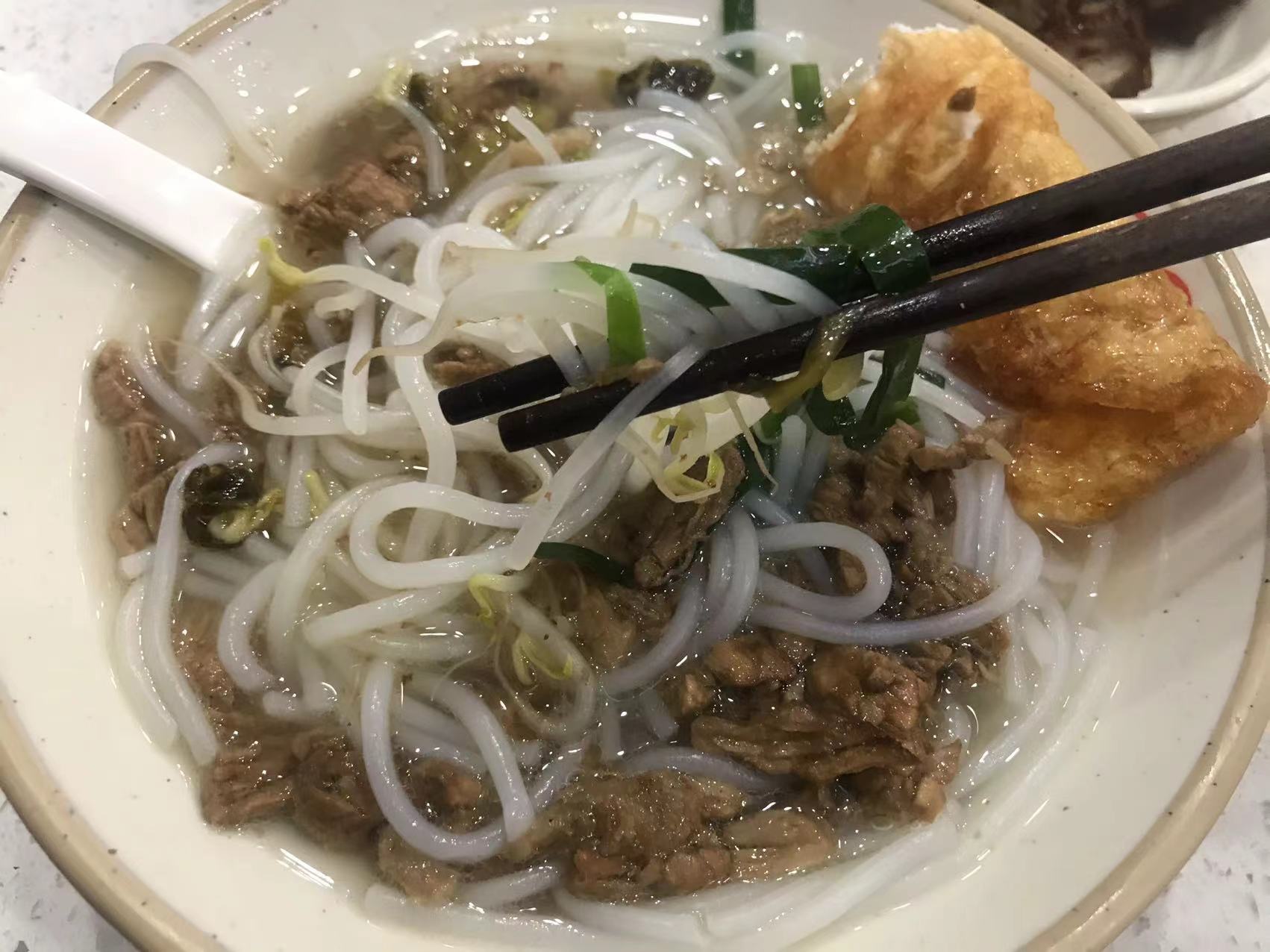 龙岩美食推荐清汤粉面,龙岩巷子里的清汤粉