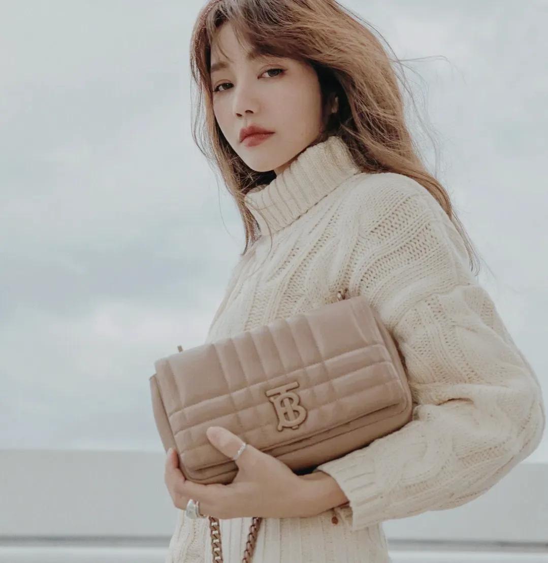 我爸就是个心机男,我爸是个心机男小说