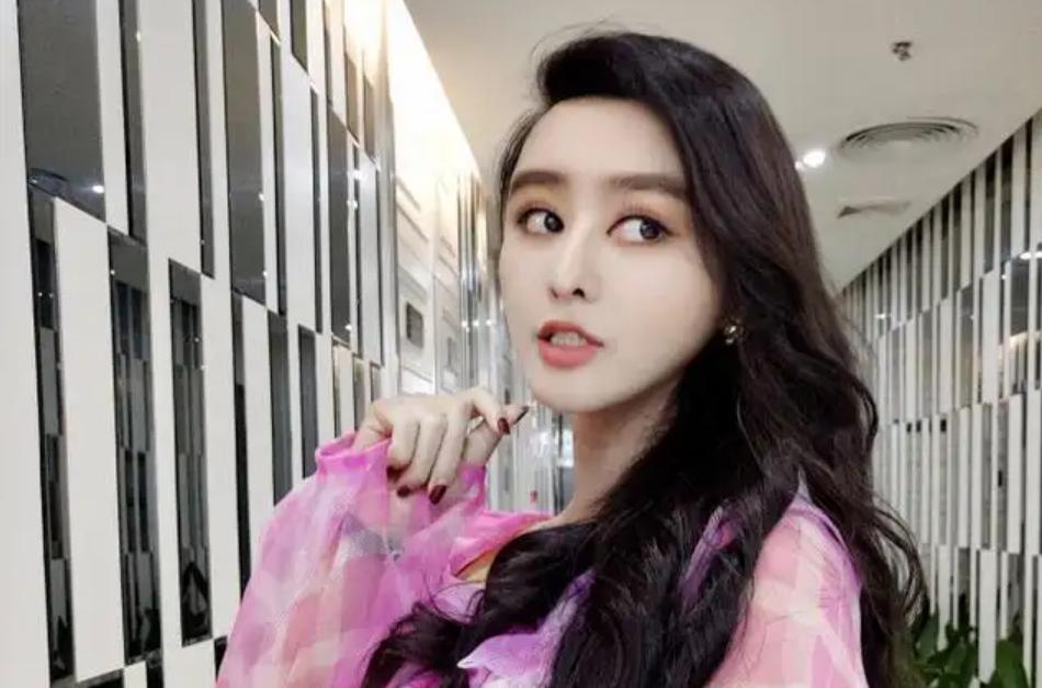 深圳女网红，8年花800万整成范冰冰，嫁给主刀医生，如今怎样