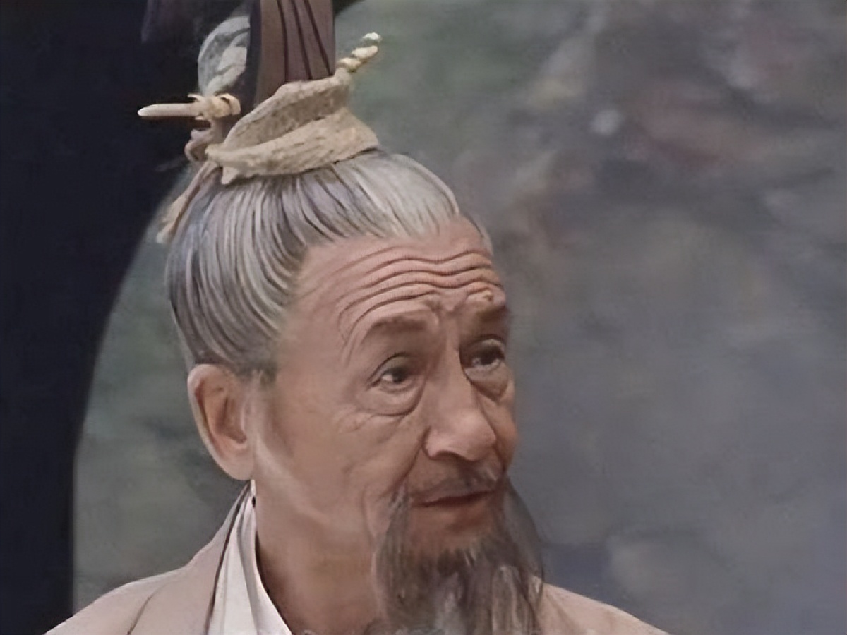 令狐冲少林大战冲虚道长,少林寺比武令狐冲大战左冷禅