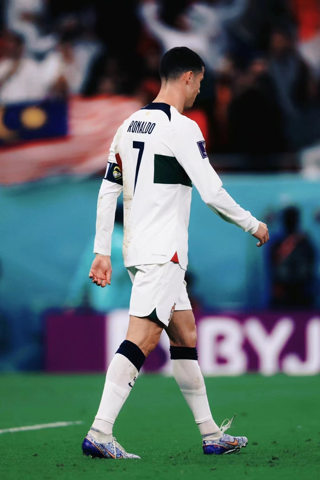 c罗痛哭告别世界杯球迷,c罗痛哭告别世界杯评论