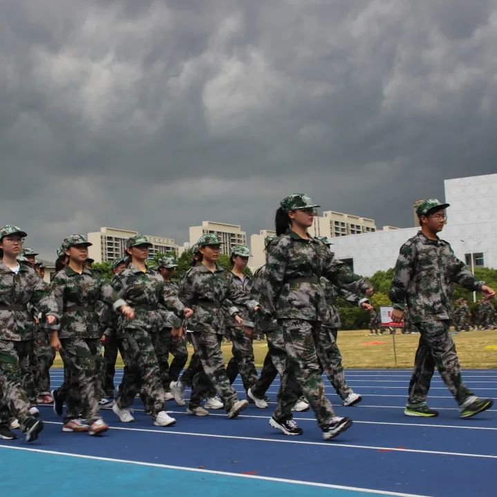 高标准军训,威武霸气的军训