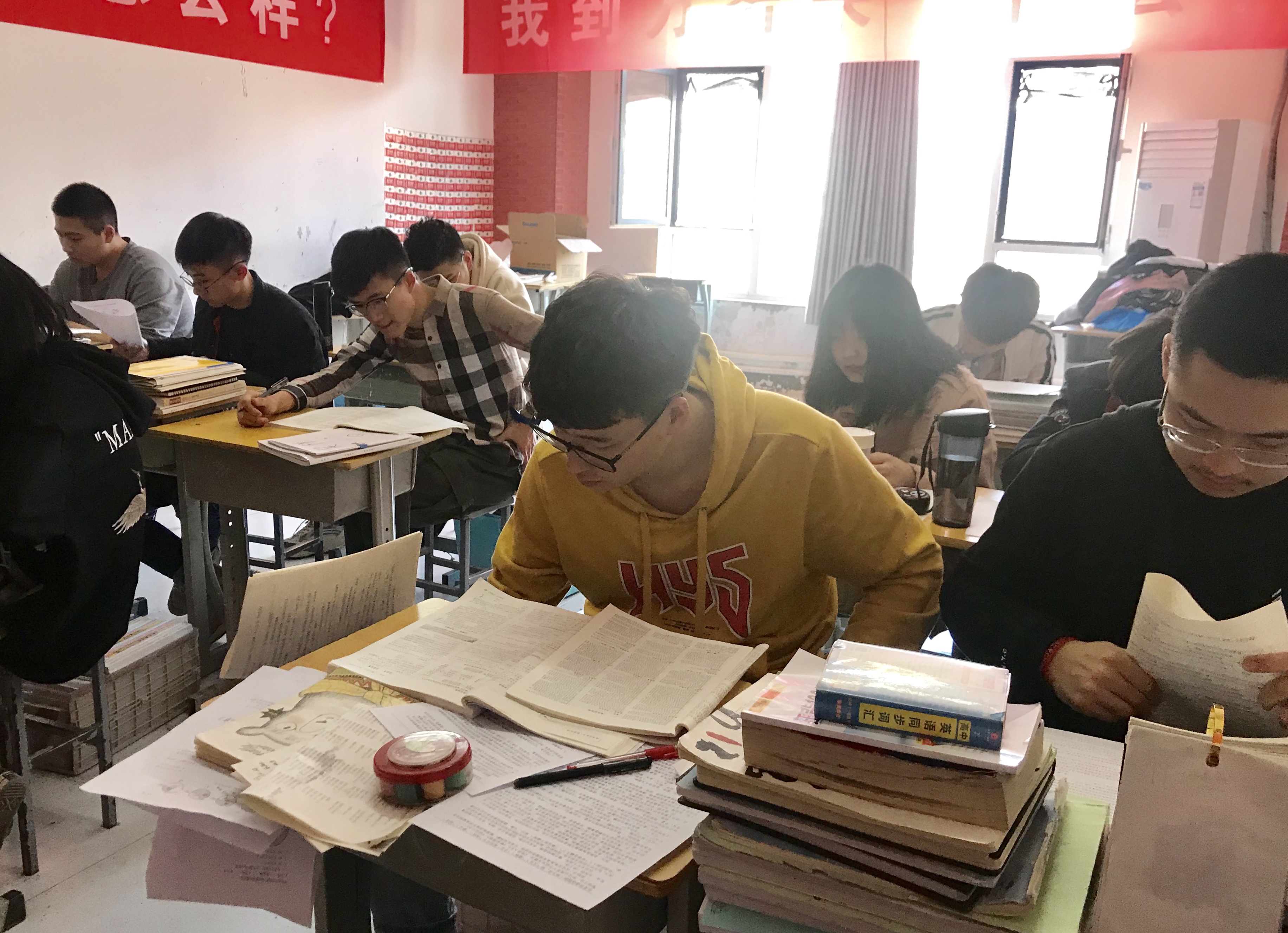 高考复读一年提高200分可能吗,高考成绩不好的孩子能复读吗