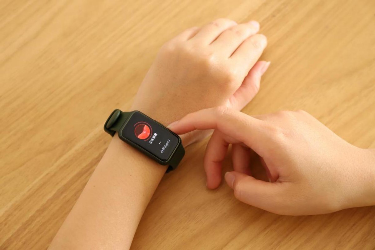 华为手环7和7pro有什么区别,华为手环7和7nfc有什么区别