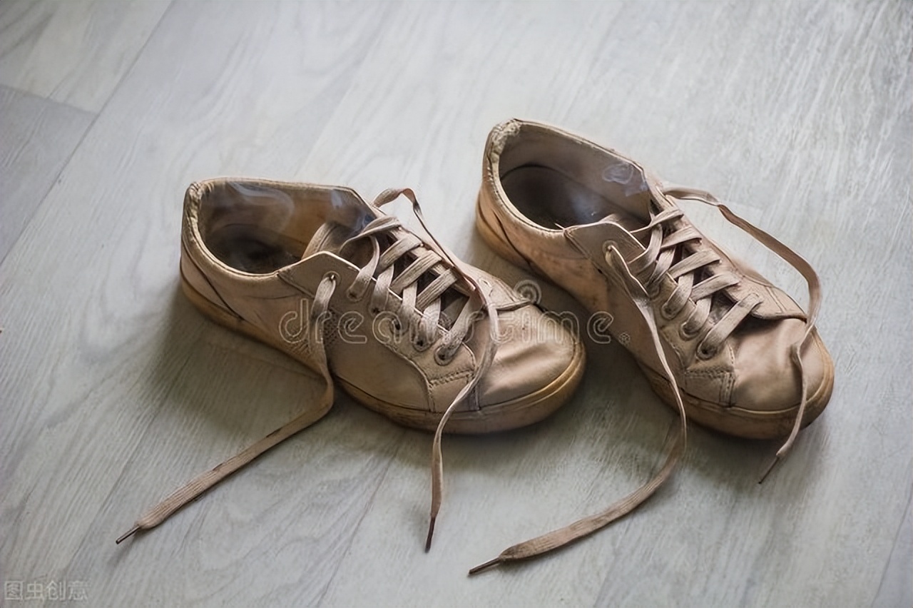 怎么样才能彻底清除脚臭和鞋臭,怎样去除鞋臭最快最有效的方法