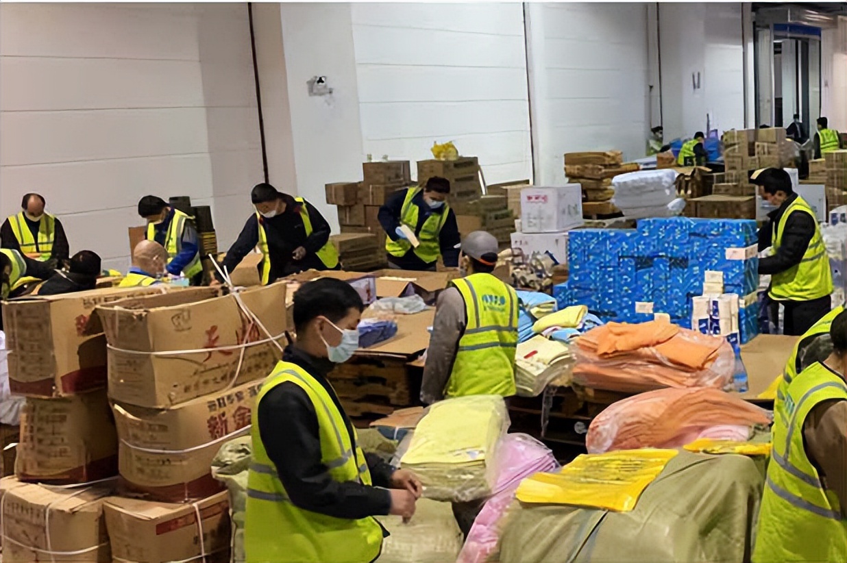 我们是青年站在祖国最前线,我们是战疫青年